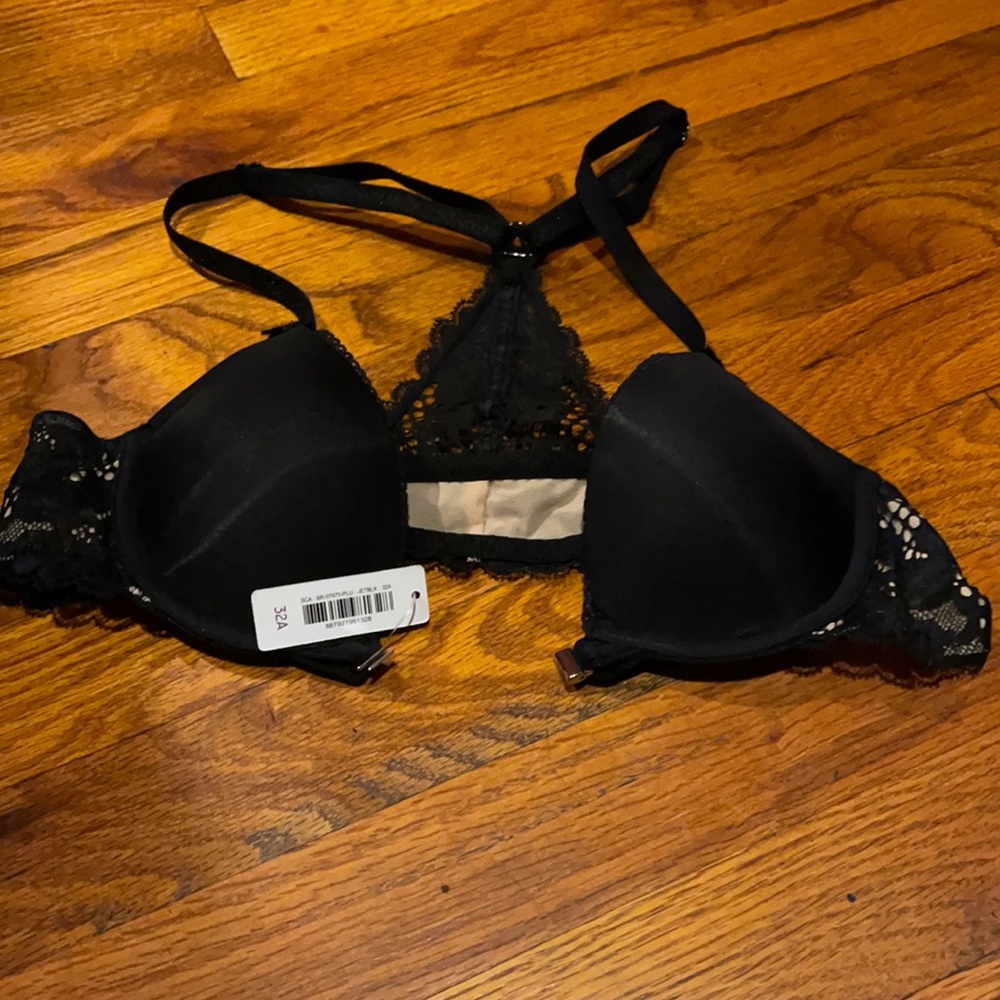 Black padded bra